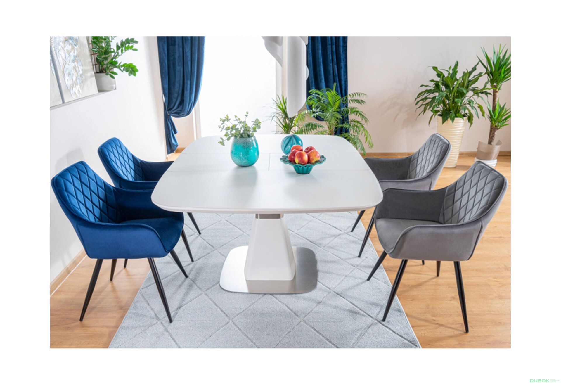 Obrázek 8 - Židle Linea Velvet tmavě modrá Bluvel 86, kov černá matná